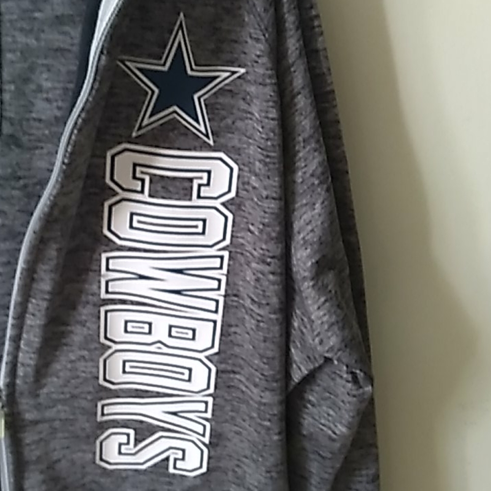 NFL apparel - Picture 3 of 7